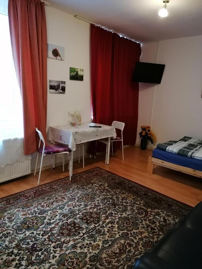 Monteurwohnung App 2 Pirmasens Exterior photo